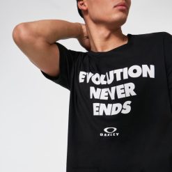 la evolución nunca termina camiseta ss 8882X2445 Oakley ropa apagón